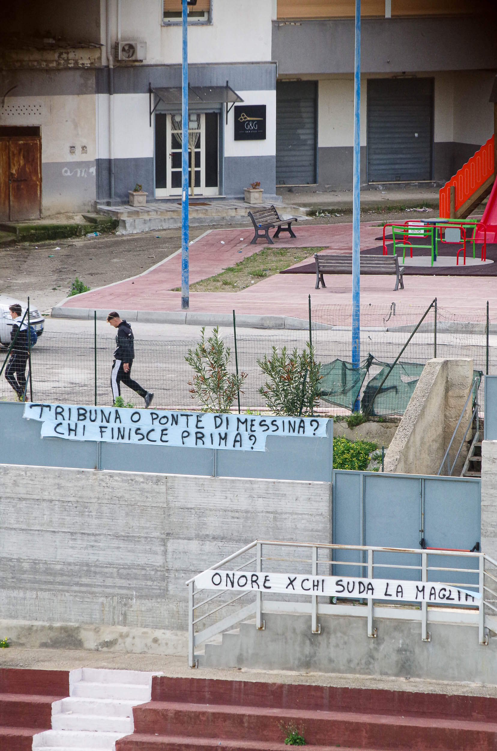 Empedoclina, tribuna